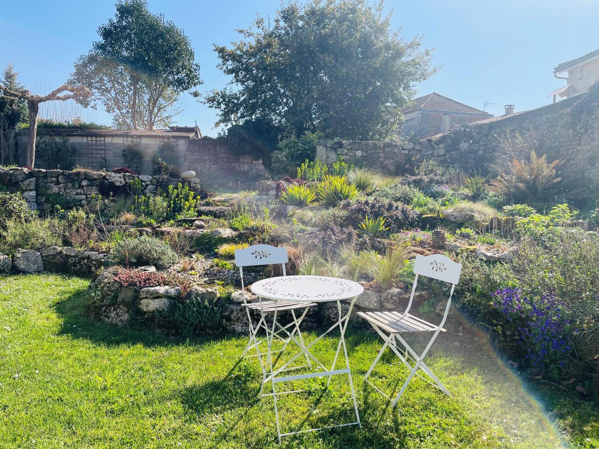 Bed and Breakfast La Vigne D'Or Teuillac Экстерьер фото
